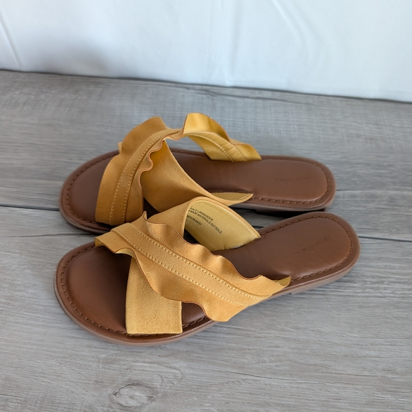 Universal Thread Mustard Yellow Ruffle Slide Sandals - Picture 3 of 6